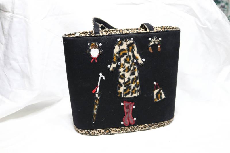 Vintage Braciano Handtasche Schwarze Animal Print Geldbörse Mit Paper Doll Outfits von AntiqueologyToday