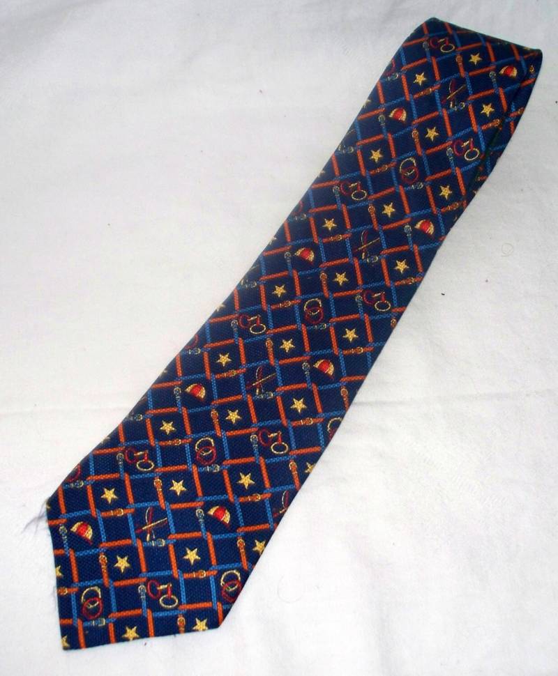 Vintage Tommy Hilfiger Pferdekrawatte Pferdemotiv, Dunkelblau von AntiqueologyToday