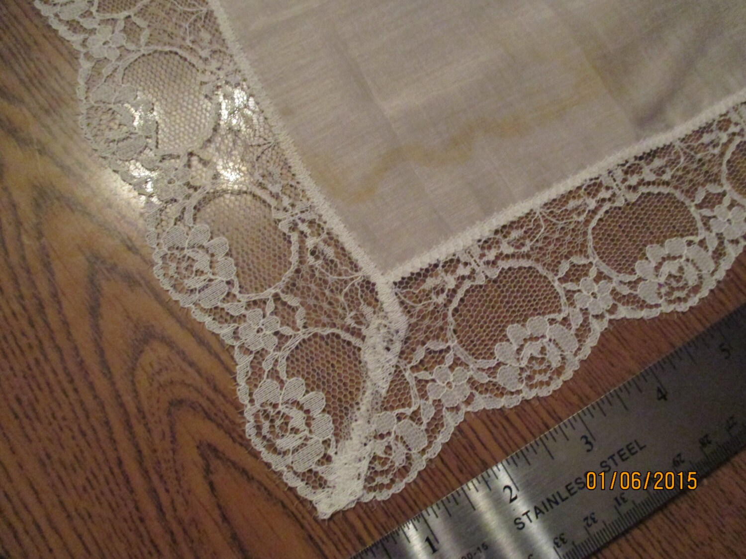 Spitze Leinen Taschentuch Spitze Leinen Taschentuch von Antiquerchiefs