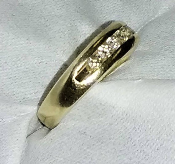 14K Gelbgold Diamant Mit 8 Channel Set Diamanten Ringgröße 17 1/2 Knapp Über Schrottpreis von AntiquesNXS