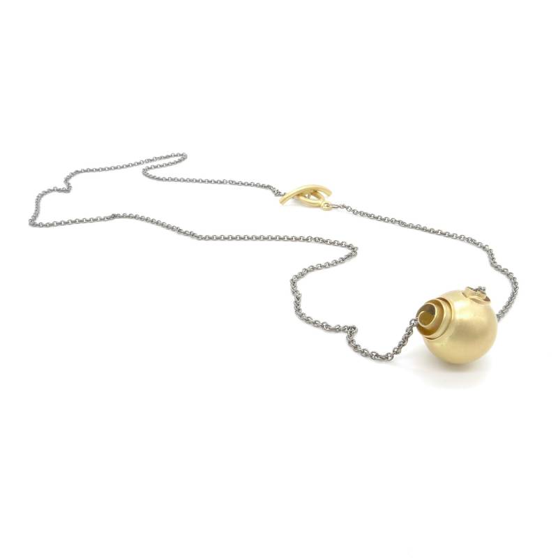 Collier -Blacksphere - in Gelbgold 750 Und Silber Mit Rutheniumschicht von AntjePorzigJewelry