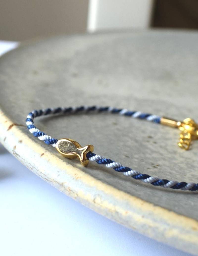 Armband, Reine Seide, Goldener Fisch, Blaues Armband Aus Seidene Hochzeit, Geschenk Freundin, Glücksbringer, Auszeichnung, Jubiläum von AntjeTopfJewellery