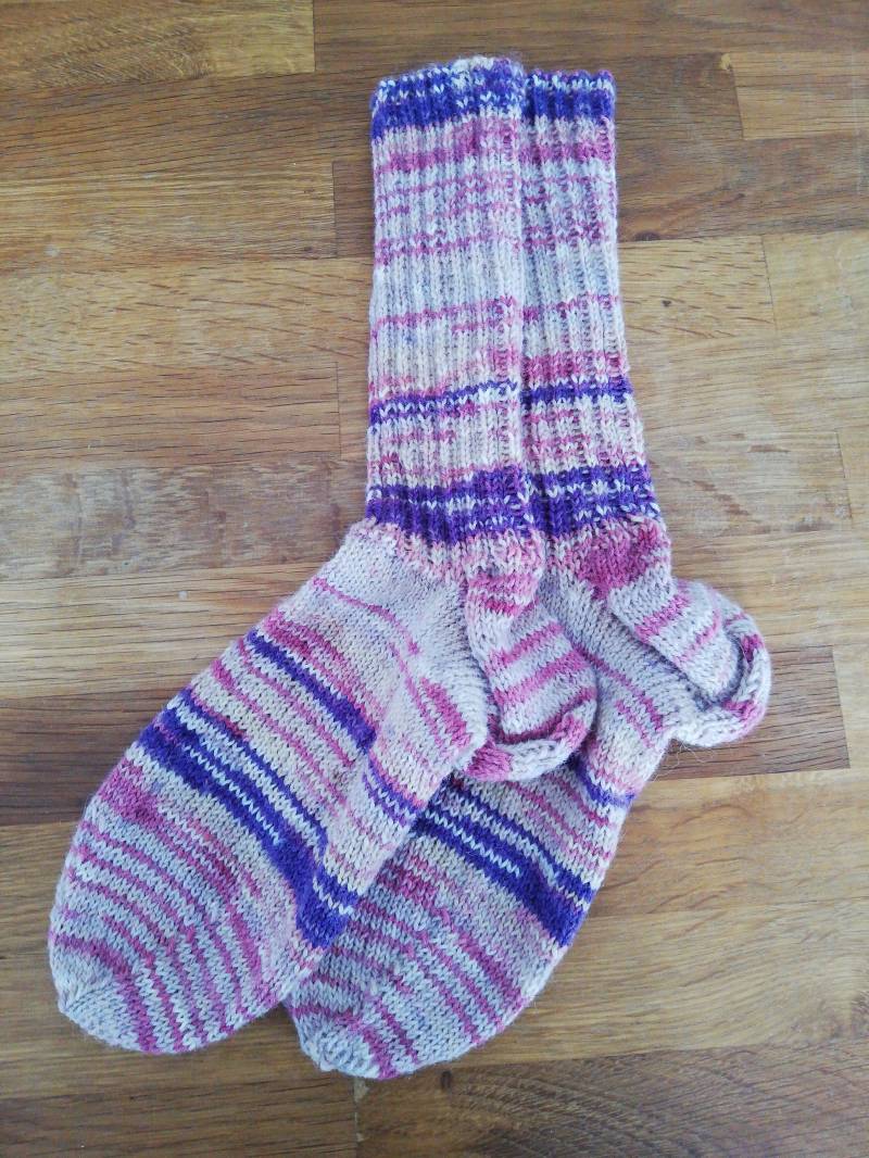 Handgestrickte Socken Größe 36/37 von AntjesSocken