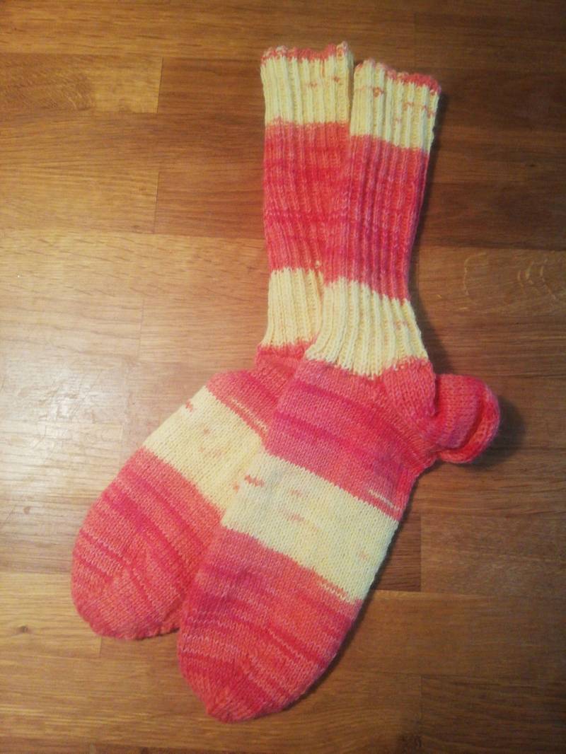 Handgestrickte Socken Größe 38/39 von AntjesSocken