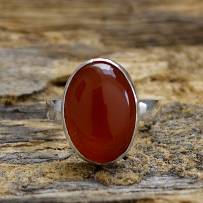 Handgefertigter Oval Onyx Ring 925 Sterling Silber Ring Mit Geburtsstein von Antragemsnjewels