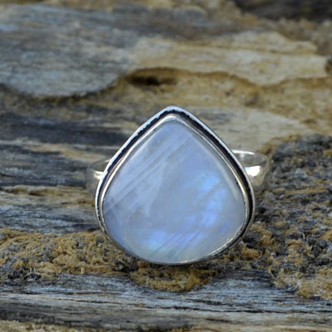 Herz Regenbogen Mondstein Ring Sterling Silber, Juni Geburtsstein Herz Regenbogen Mondstein Ring Sterling Silber, Juni Geburtsstein von Antragemsnjewels