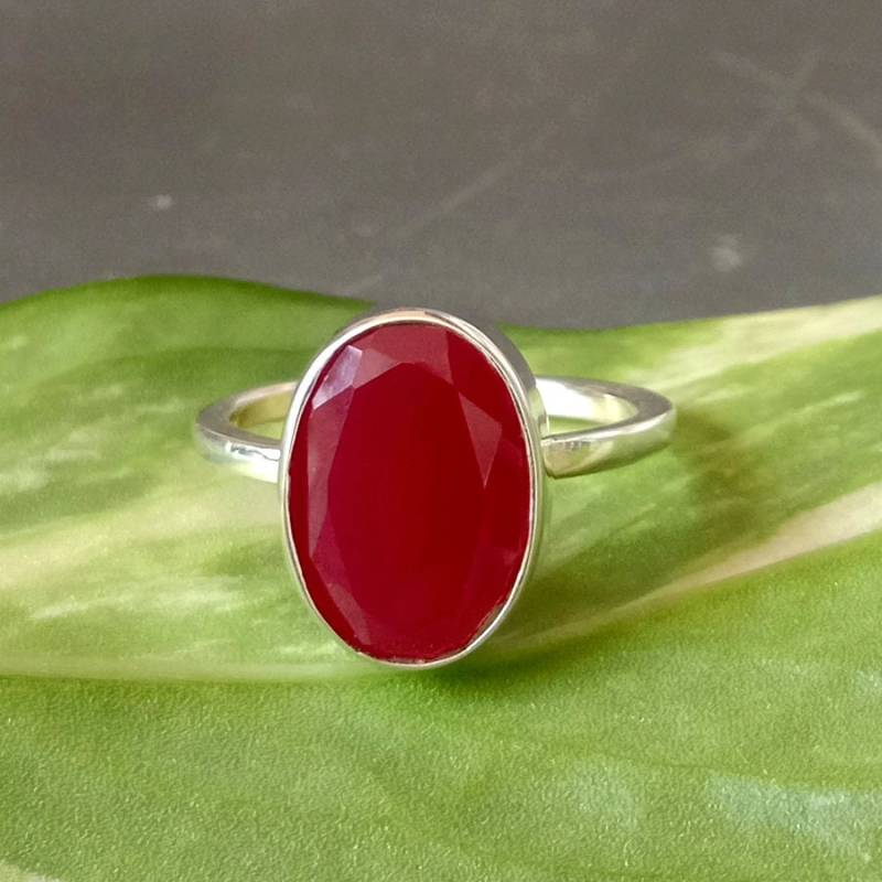 Oval Facettierter Roter Rubin Ring 925 Sterling Silber Juli Geburtsstein Oval Facettierter Roter Rubin Ring 925 Sterling Silber Juli Geburtsstein von Antragemsnjewels
