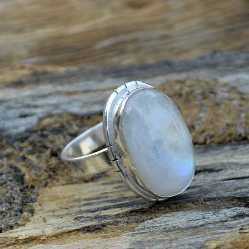 Ovaler Regenbogen Mondstein Ring 925 Sterling Silber, Juni Geburtsstein von Antragemsnjewels