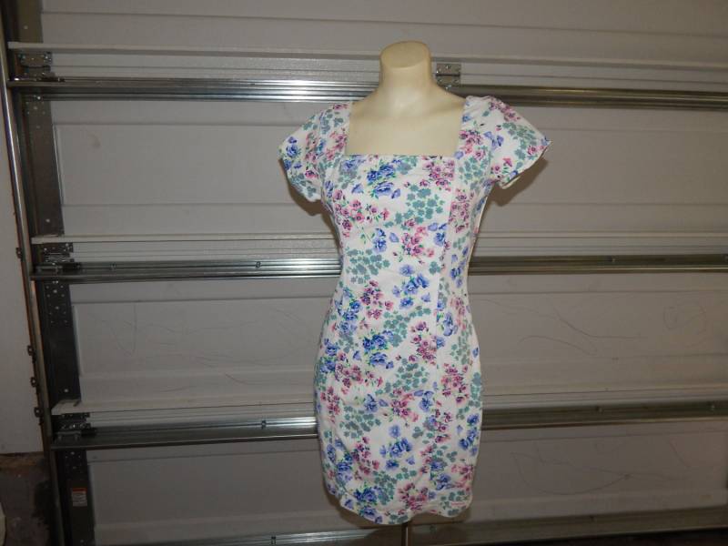 Fun Hübsch Retro 90Er Jahre Bongo Floral Print Jeans Kleid Größe 11, Passt Wie Ein 9/10-Erstaunlich von Antweakin