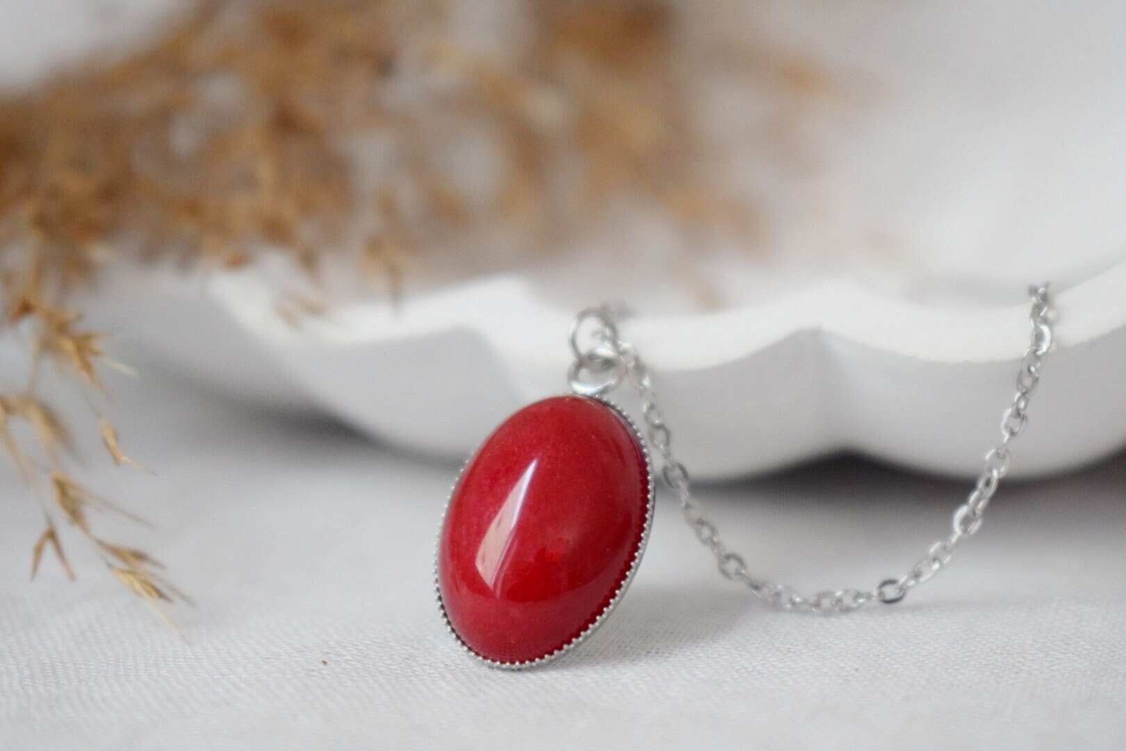 Kette Jade Rot, Oval Edelstein Anhänger, Stein Statement Halskette, Lange Kette, Elegante Schmuck Damen, Geschenk Für Sie von Anvira10