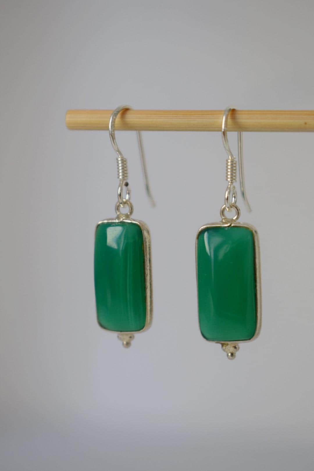 Ohrringe Onyx Grün, Sterling Silber Edelstein Hängeohrringe, Naturstein Rechteckige Hängende Ohrhänger, Unikat Schmuck, Weihnachtsgeschenk von Anvira10