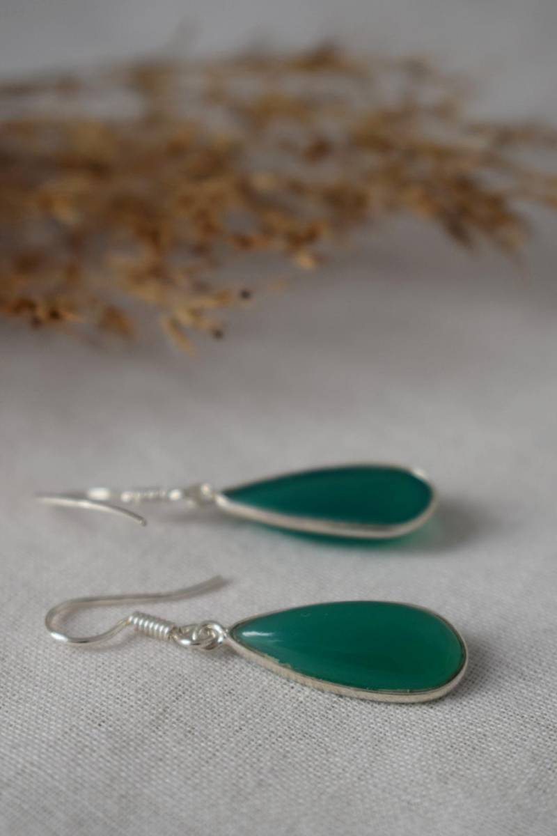 Tropfen Grün Onyx Ohrringe Sterling Silber, Edelstein Ohrhänger, Leichte Naturstein Hängeohrringe, 925 Silber Schmuck, Unikat Geschenk von Anvira10