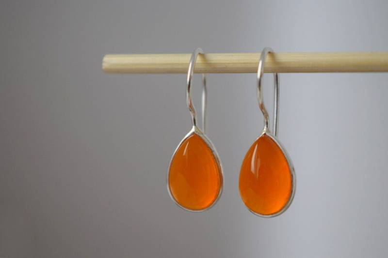 Tropfen Karneol Ohrringe Sterling Silber, Orange Edelstein Ohrhänger, 925 Silber Schmuck, Ohrschmuck, Unikat Ohrringe, Naturstein von Anvira10
