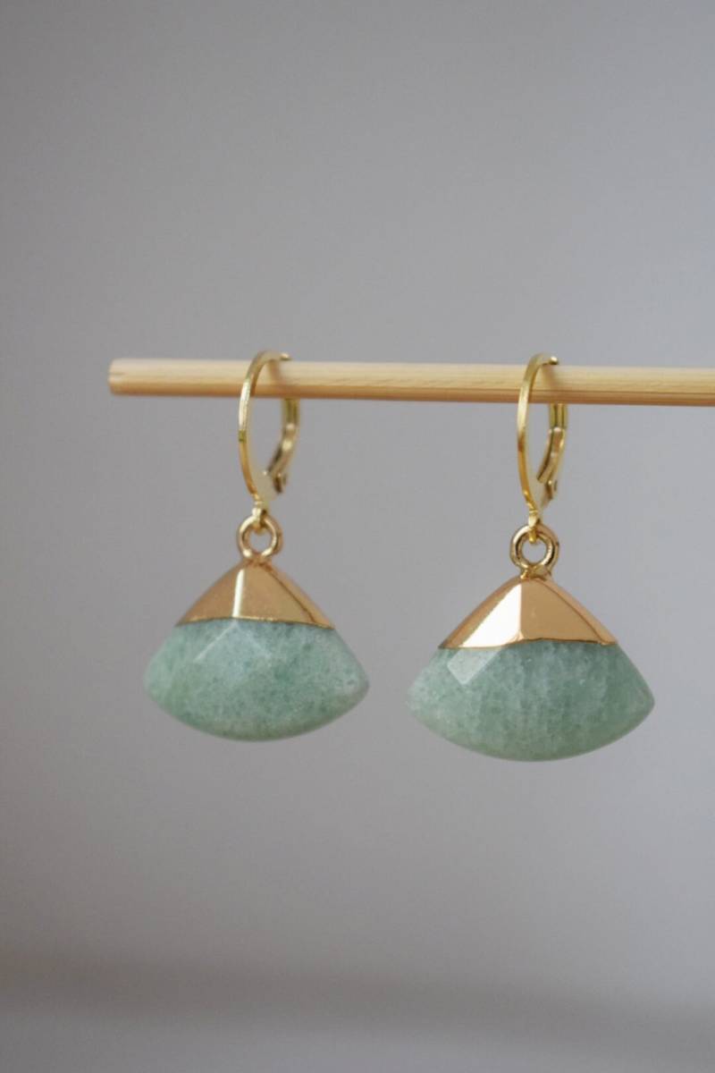 Vergoldete Creolen Mit Aventurin Edelstein Anhänger Fächer Facettierte Dreieck Ohrringe Stein Hängeohrringe Frauen Schmuck Geschenkideen von Anvira10