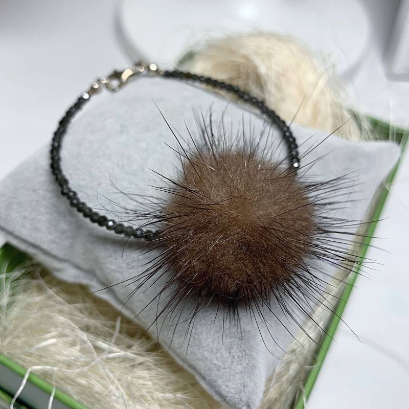 Armband Mit Pompon Und Natursteinen 16 cm, 925 Silber Armband Mit Pompon Und Natursteinen 16 cm, 925 Silber von AnyramJewellery