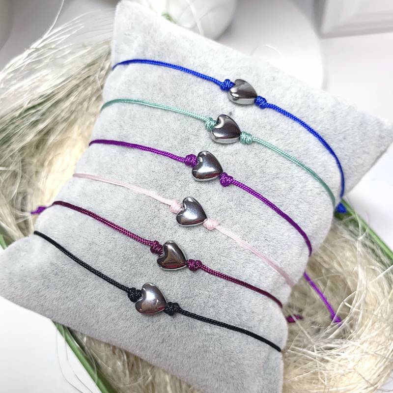 Hämatit Armband Mit Nylonband, Stylisch Und Minimalistisch Hämatit Armband Mit Nylonband, Stylisch Und Minimalistisch von AnyramJewellery