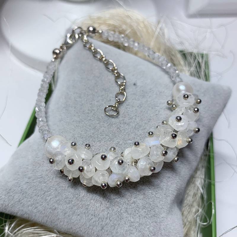 Mondstein Mit Perle Armband, 925 Silber Mondstein Mit Perle Armband, 925 Silber von AnyramJewellery