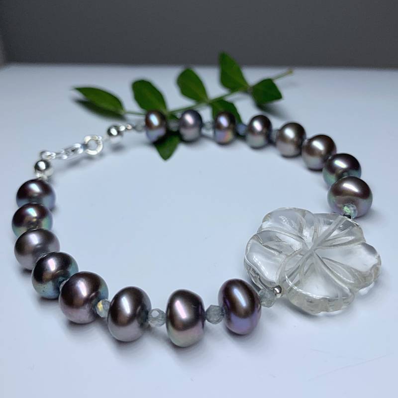 Rauchquarz Blume , Labradorit Süßwasser Zuchtperle Armband 17 cm von AnyramJewellery