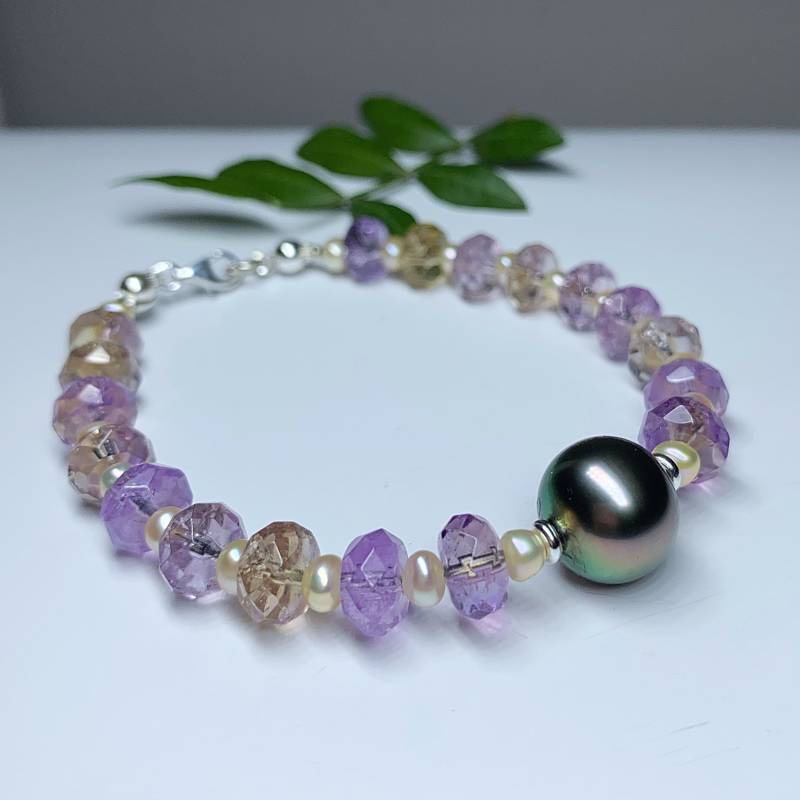 Tahiti Zuchtperle Mit Edelsteinen Armband 17 cm, 925 Silber Tahiti Zuchtperle Mit Edelsteinen Armband 17 cm, 925 Silber von AnyramJewellery