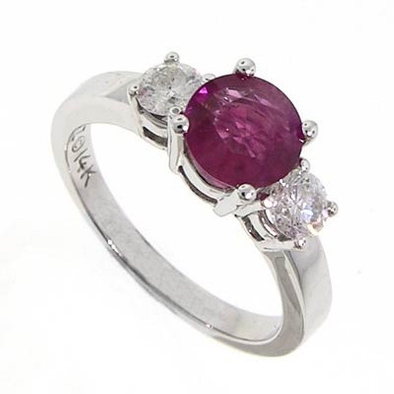 14K Weiß Gold Rubin Drei Stein Jahrestag Ring von AnzorJewelry