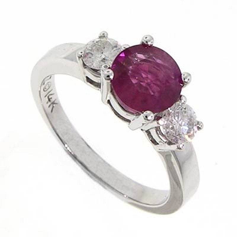14K Weiß Gold Rubin Drei Stein Jahrestag Ring von AnzorJewelry