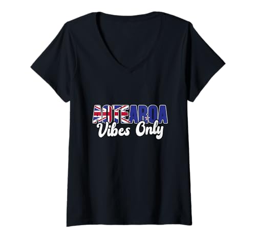Damen Aotearoa Vibes Only Neuseeland-Flagge Typografie T-Shirt mit V-Ausschnitt von Aotearoa New Zealand Vibes Only Flag