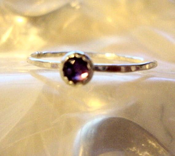 Alexandrit Ring - Der Seher Blaue Bis Lila Rose in Recyceltem 925Er Sterlingsilber von ApacheMoon