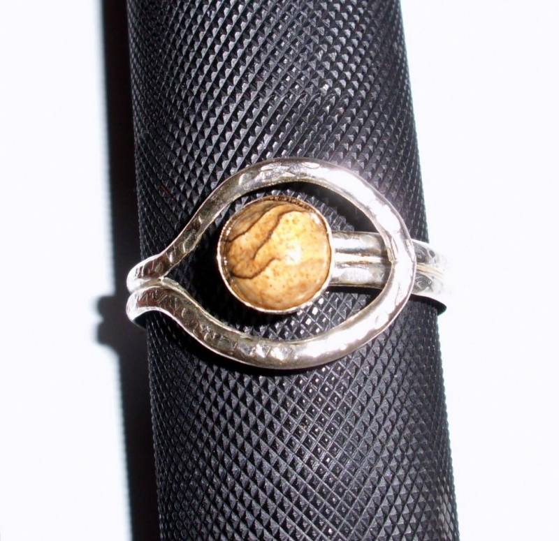 Bild Jaspis Ring in Sterling Silber -Einstellbare Größe 17 Bis 20 -Fair Trade, Erde Freundlich, Pflegend - Unisex Herren Natürlich Bereit Zum Mail von ApacheMoon