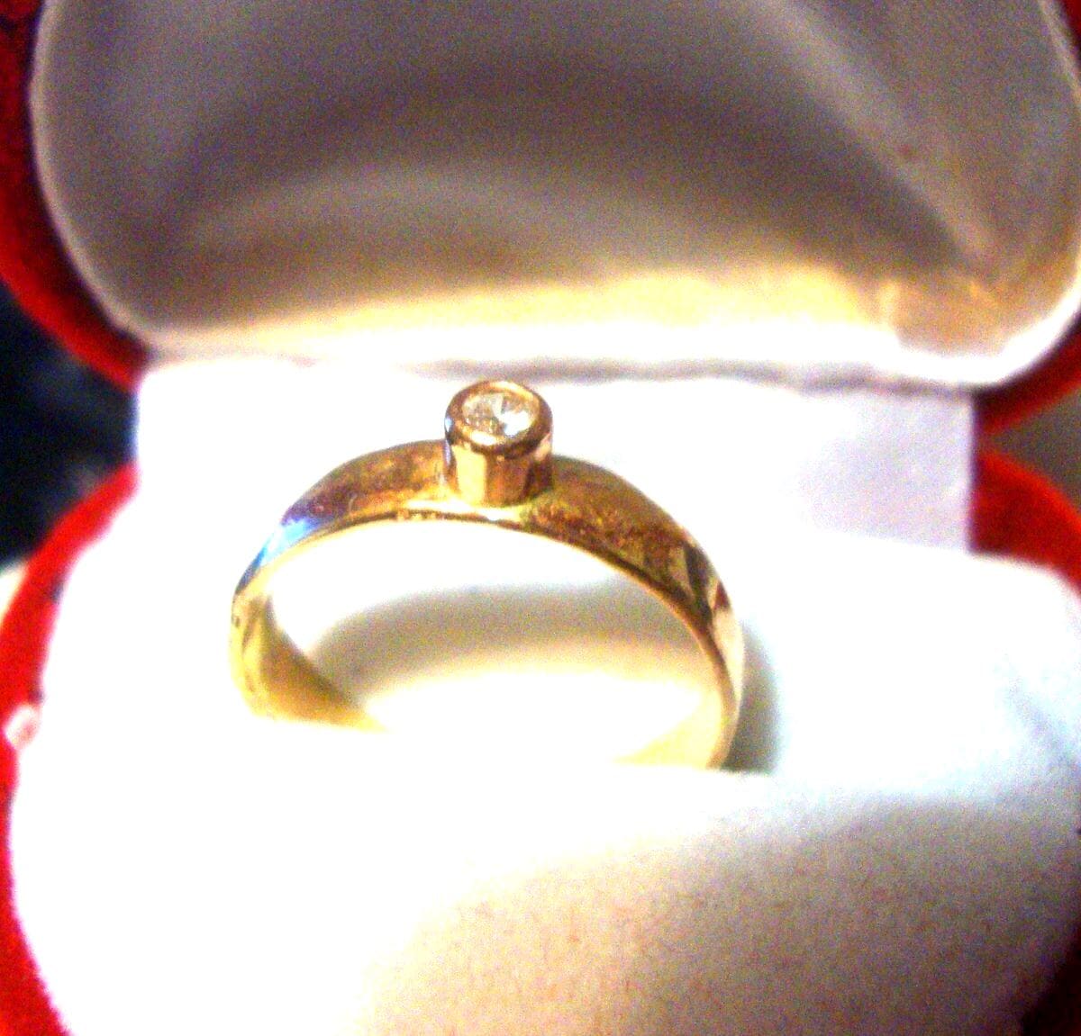 Diamant-Ring 4 Mm Breit 14K Gelbgold Massiv - 3 Sauber Weiß Ethik Naturdiamant Verlobung Hochzeit, Ready To Mail Größe 5, 75 Bis 6- Usa von ApacheMoon