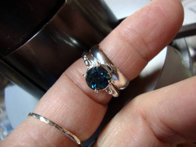 Hochzeit Band Für London Blautopas 2 Ct Ring in Sterling Silber - Nur Die Ringschiene, Enthält Den Verlobungsring Nicht von ApacheMoon