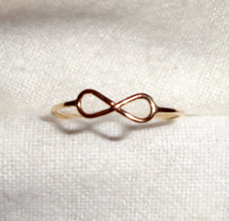 Infinity Ring - 14K Gold Gefüllt Aus Umweltfreundlicher Quelle Größe 5, 6, 7 von ApacheMoon