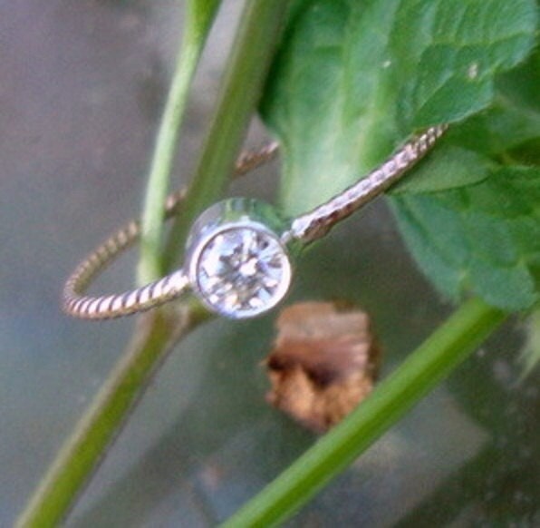 Moissanit Ring in 10K Gelbgold Und Sterling Silber - Fair Trade, Konfliktfrei Umweltfreundlich Sonderanfertigungen Deiner Größe von ApacheMoon