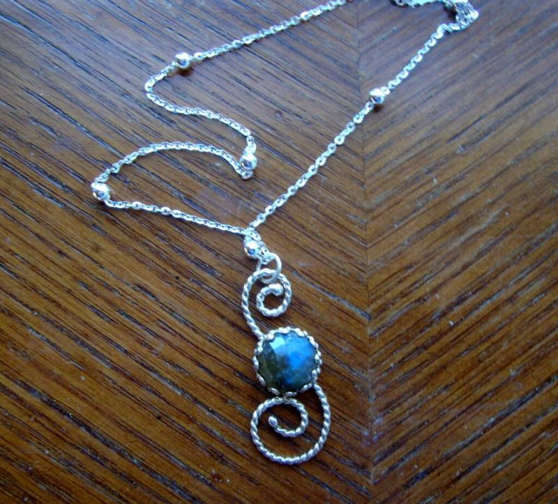 Regenbogen Labradorit Anhänger in Spitze Sterling Silber Ethisch -Usa-Kette Ca 17" Mit 3 Mm Kügelchen, 3, 25 cm Stein 10 von ApacheMoon