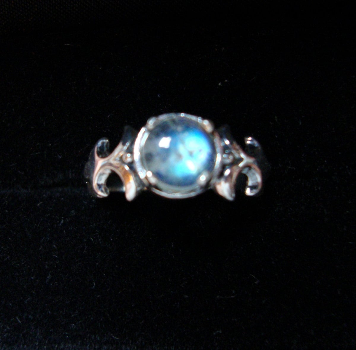 Regenbogen Mondstein Ring Fleur De Lis Lila in 925 Sterling Silber Recycelt - Custom Made Usa Deiner Größe Blue Fancy Power von ApacheMoon
