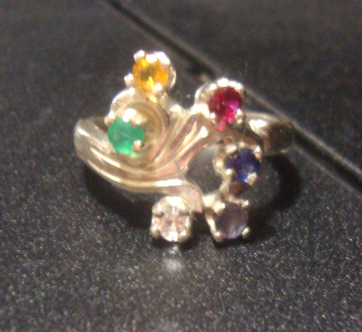 Regenbogen-Ring, Mutterring, Geburtssteinring, Cocktailring Swirls Aus Massivem Sterling Silber Und Edelsteinen Maßanfertigung in Ihrer Größe -Usa von ApacheMoon