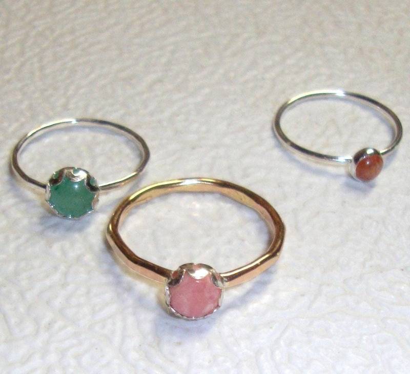Rhodochrosit Ring - 14K Gold Filled Und Aus Recycelten Umweltfreundlichen Sterling Silber Quellen Nach Maß in Ihrer Größe 6 Mm Rosa von ApacheMoon