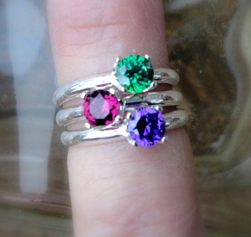 Ring 5 Mm Geburtsstein Aus Massivem Sterling Silber - Massiv Gold Verfügbar - 14G Stunden Nach Maß in Den Usa Von Mir -Jeder Geburtsstein von ApacheMoon