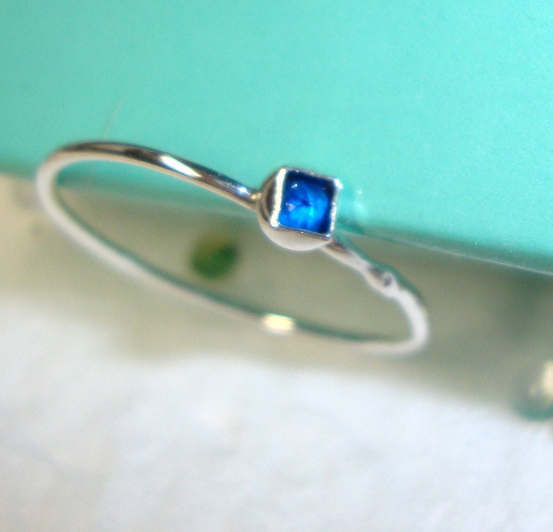 Ring Blau Saphir Sterling Silber - Eco-Freundlich Passen in Ihrer Größe Ring Blau Saphir Sterling Silber - Eco-Freundlich Passen in Ihrer Größe von ApacheMoon