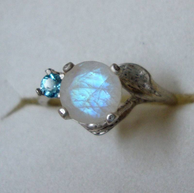 Ring Regenbogen Mondstein + London Blautopas Blatt Sterlingsilber Fair Trade 7 Mm, Sonderanfertigung Ihre Größe - Waldlandfee Verlobung Hochzeit von ApacheMoon