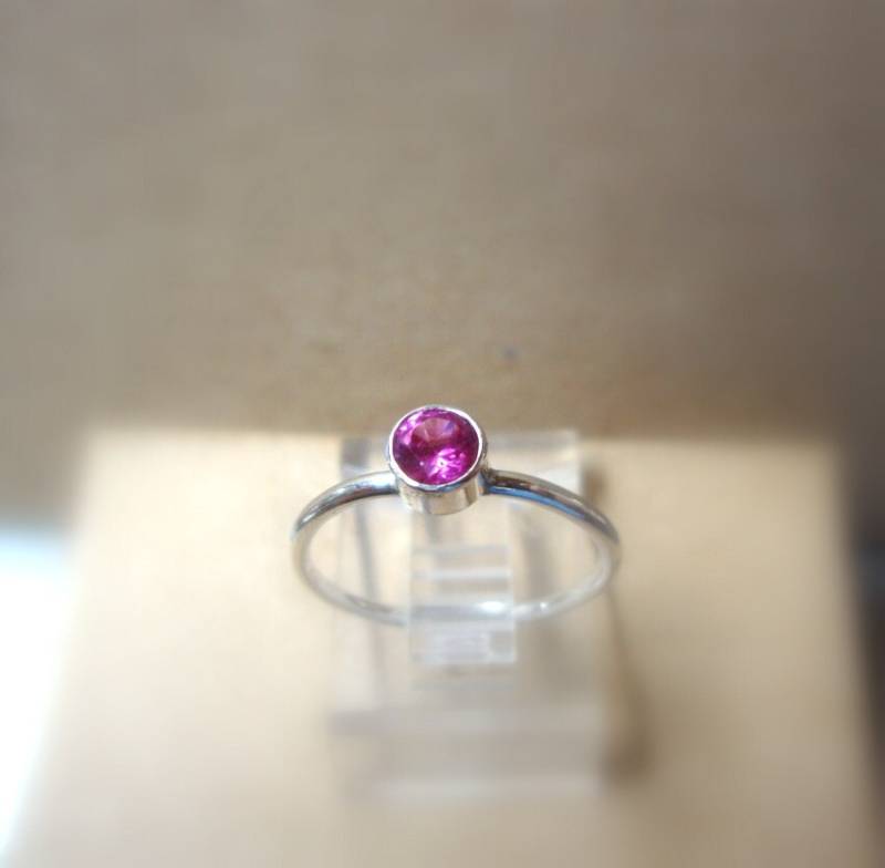 Ring Rosa Saphir 4Mm Konfliktfrei Aus Sterlingsilber 4 Mm Gewachsen Schmuck Edelstein von ApacheMoon