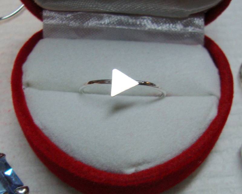 Ring-Silber Dreieck/Pfeil - Schlichter Sterling Silber Ring Umweltfreundlich Recycelt -Ein Von Mir Handgefertigt von ApacheMoon
