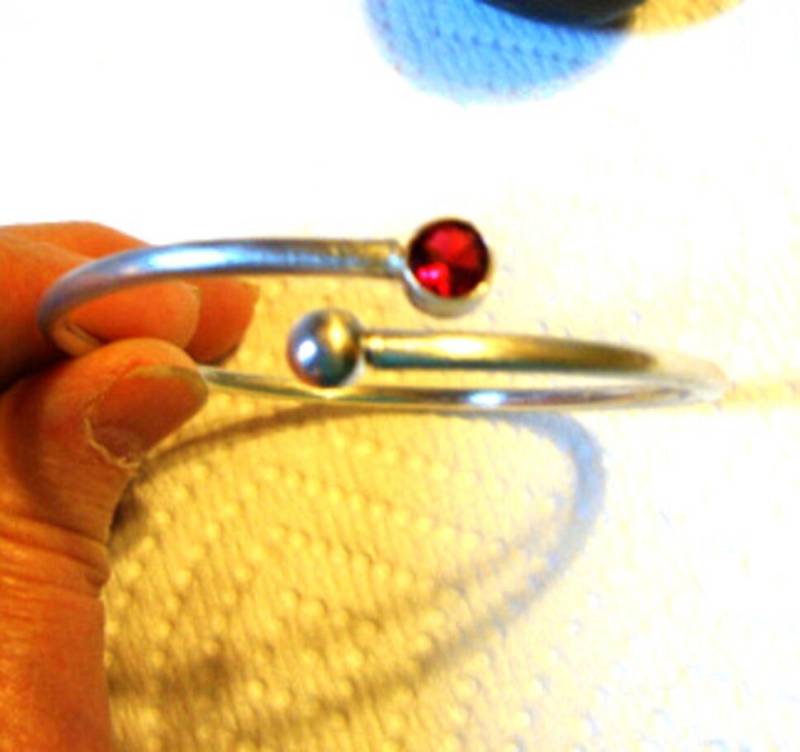 Rubin Silber Armreif - Eco Friendly .925 Sterling Mit Gewindeende Zum Hinzufügen Von Perlen, Ethical Lab Tube Set 6 Mm Einstellbar von ApacheMoon