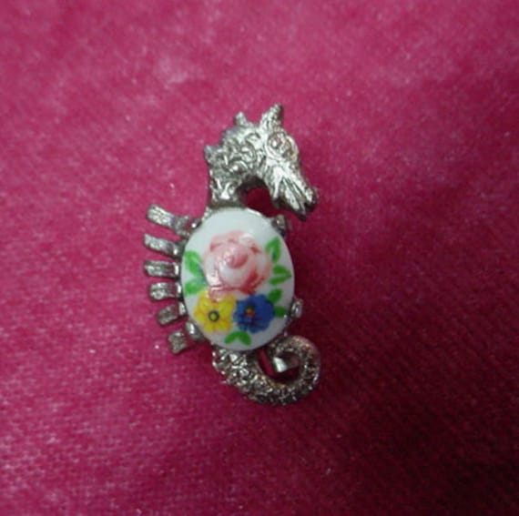 Vintage Seepferdchen Pin - Versilbert Mit Cabochon 1 Süßer Kleiner Scatter Wahl Der Farbe Cab Am Meeresstrand von ApacheMoon
