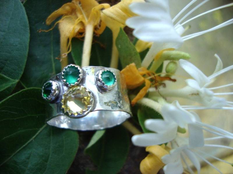 Zitrin Ring Mit Feinen Labrador Smaragde - Daumen Breites Sterling Silber von ApacheMoon