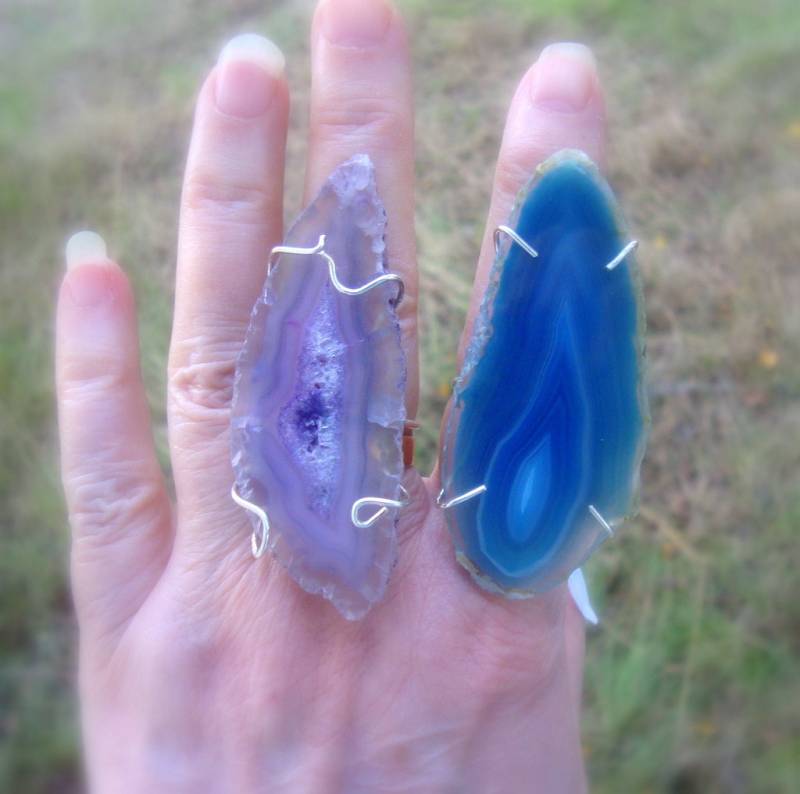 statement Ring - Große Lila Druse Achat Scheibe 67 X 25 Mm Eingefaßt in Rustikale Massiv Silberkrallen. Größe 10 Bis 21 cm Bereit Für Den Kauf von ApacheMoon