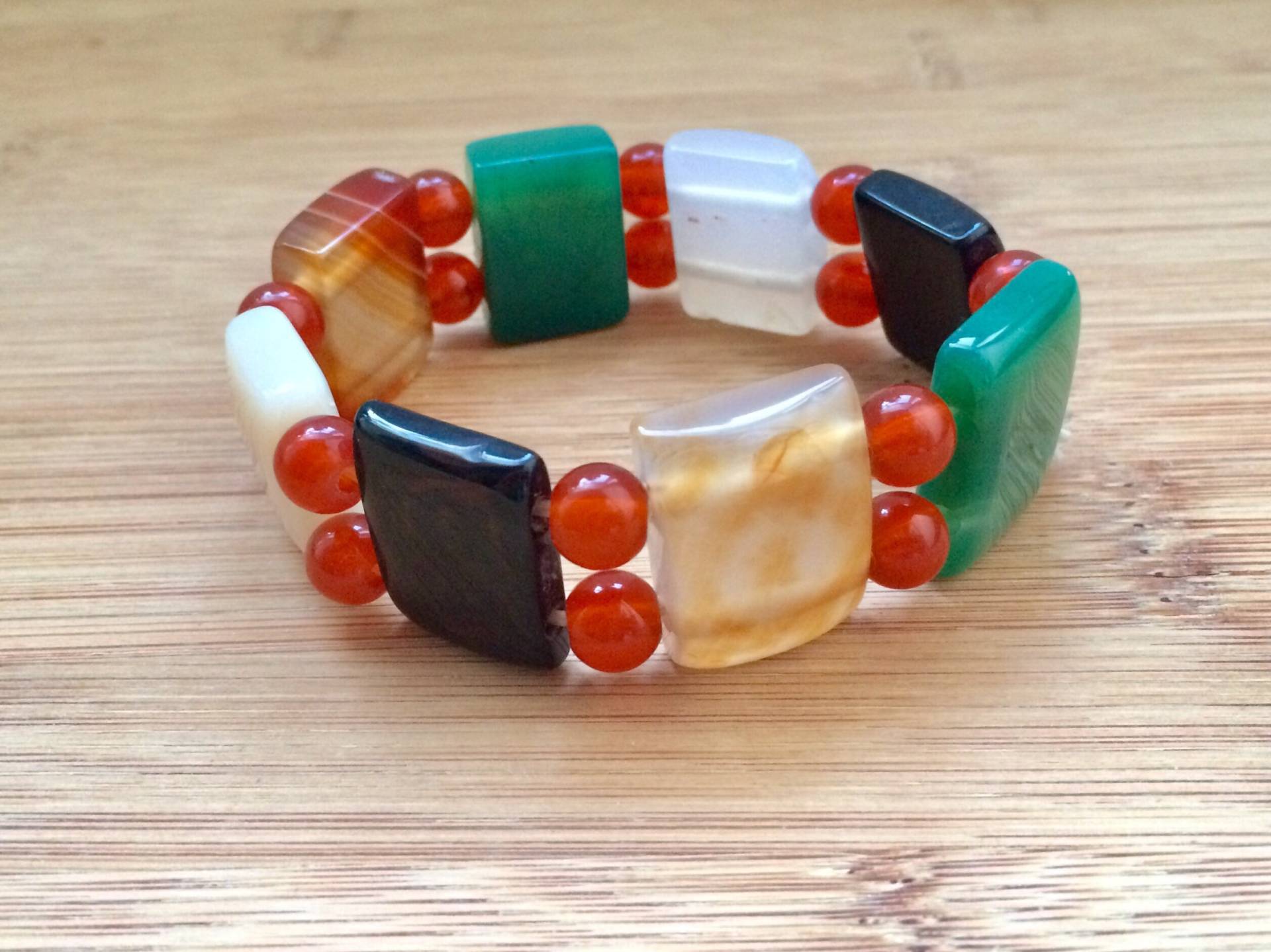 Farbiges Glasperlen Armband Farbiges Glasperlen Armband von ApapachosJewellery