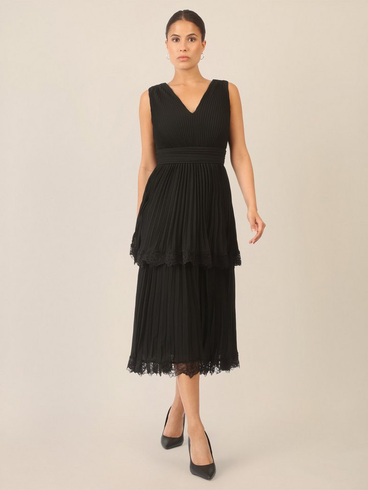 Apart Cocktailkleid mit Stufenrock und Spitze von Apart