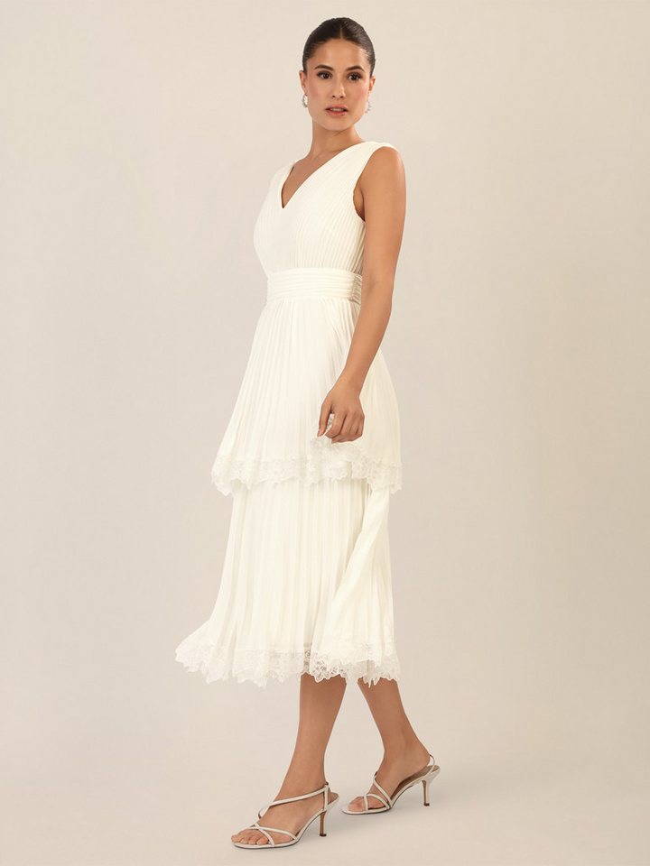 Apart Cocktailkleid mit Stufenrock und Spitze von Apart