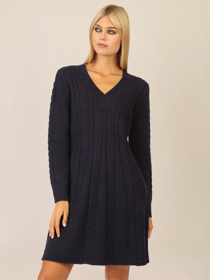 Apart Strickkleid mit Zopfmuster und V-Ausschnitt von Apart