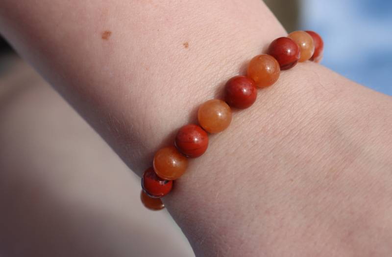 Echtes Edelstein Armband Roter Jaspis Und Aventurin von ApathyJewellery